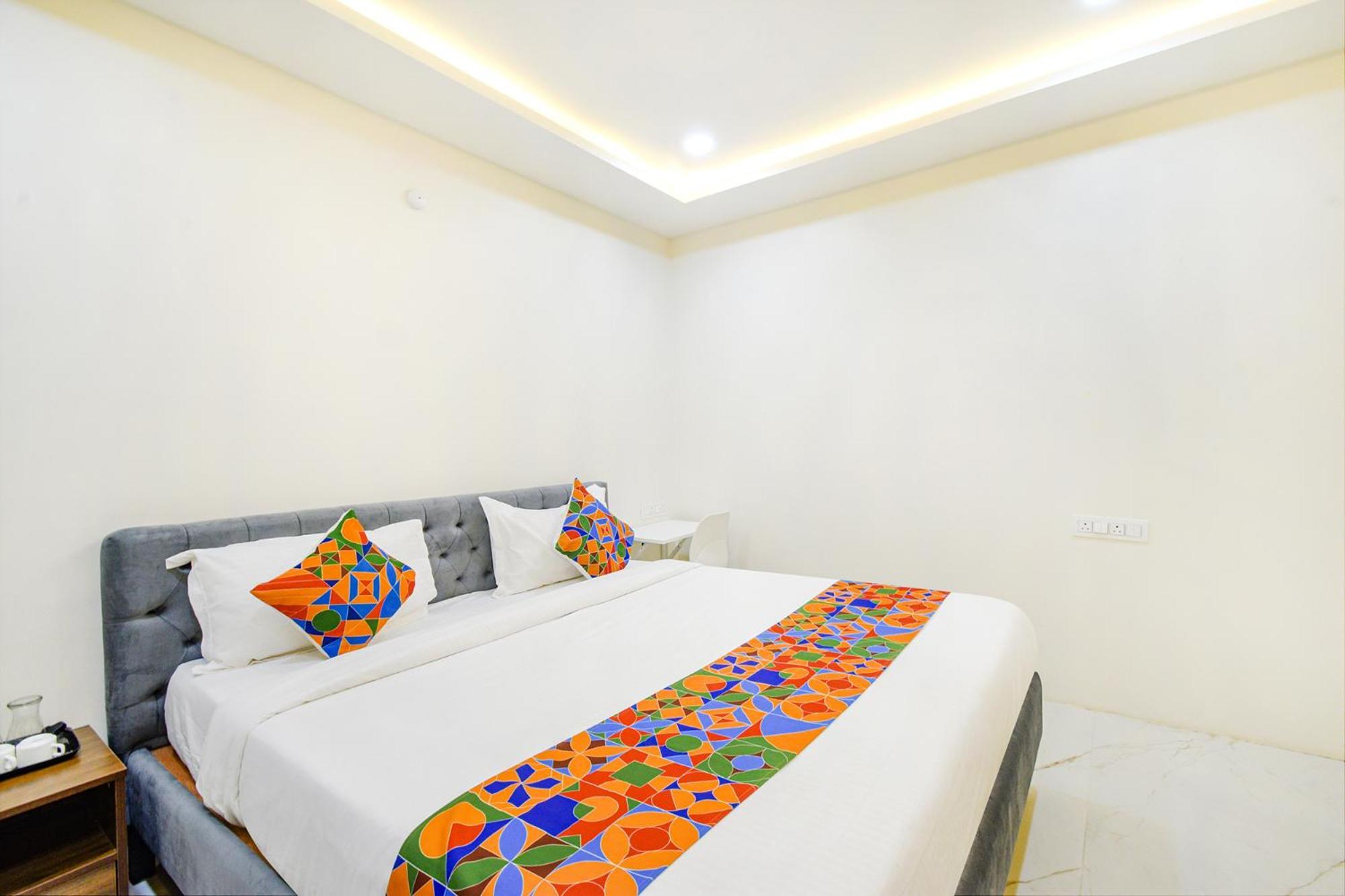 Fabhotel Ssr Ikon Suites - Nr Hyderabad Central University, Kondapur Exteriér fotografie