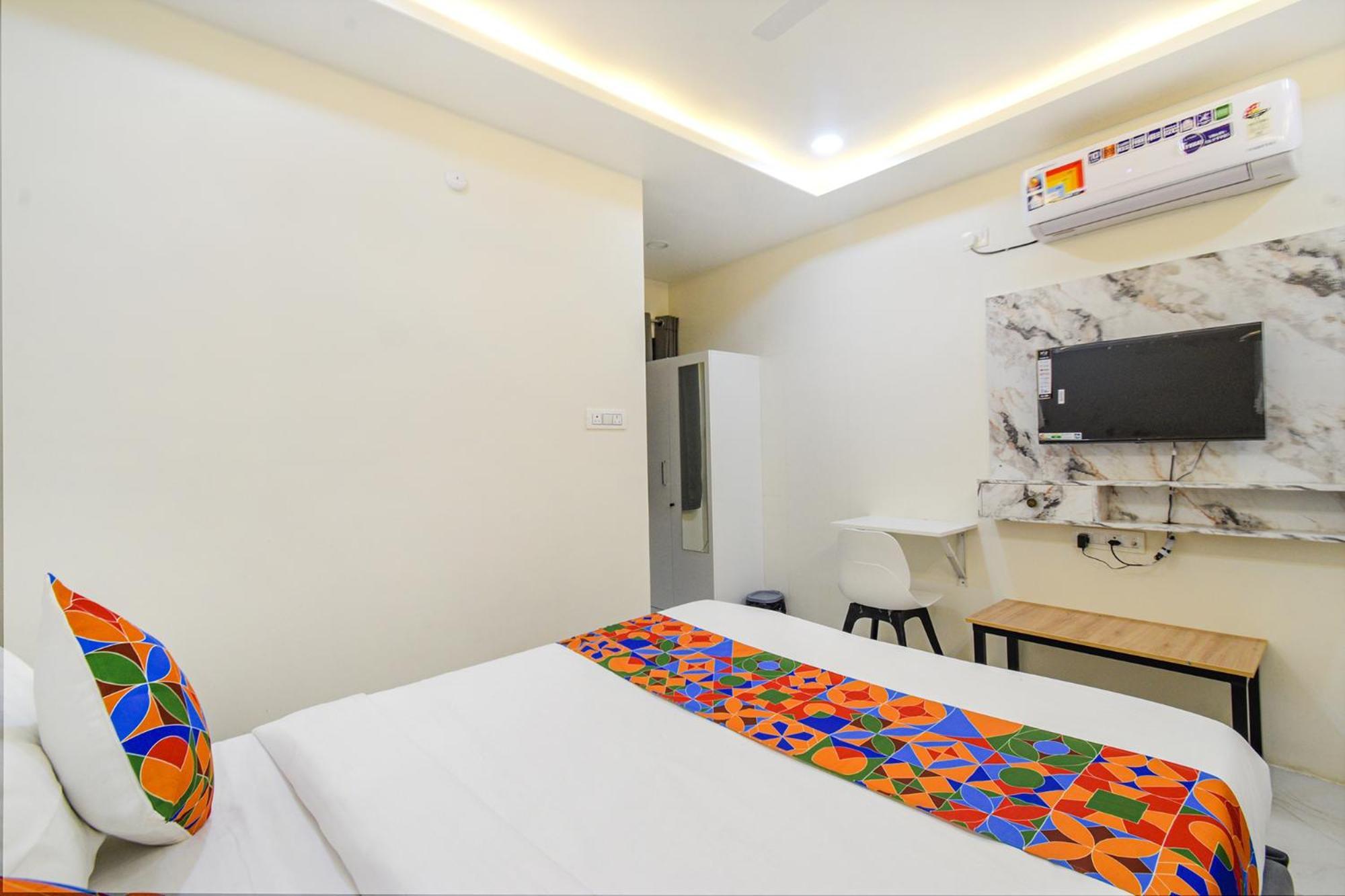 Fabhotel Ssr Ikon Suites - Nr Hyderabad Central University, Kondapur Exteriér fotografie