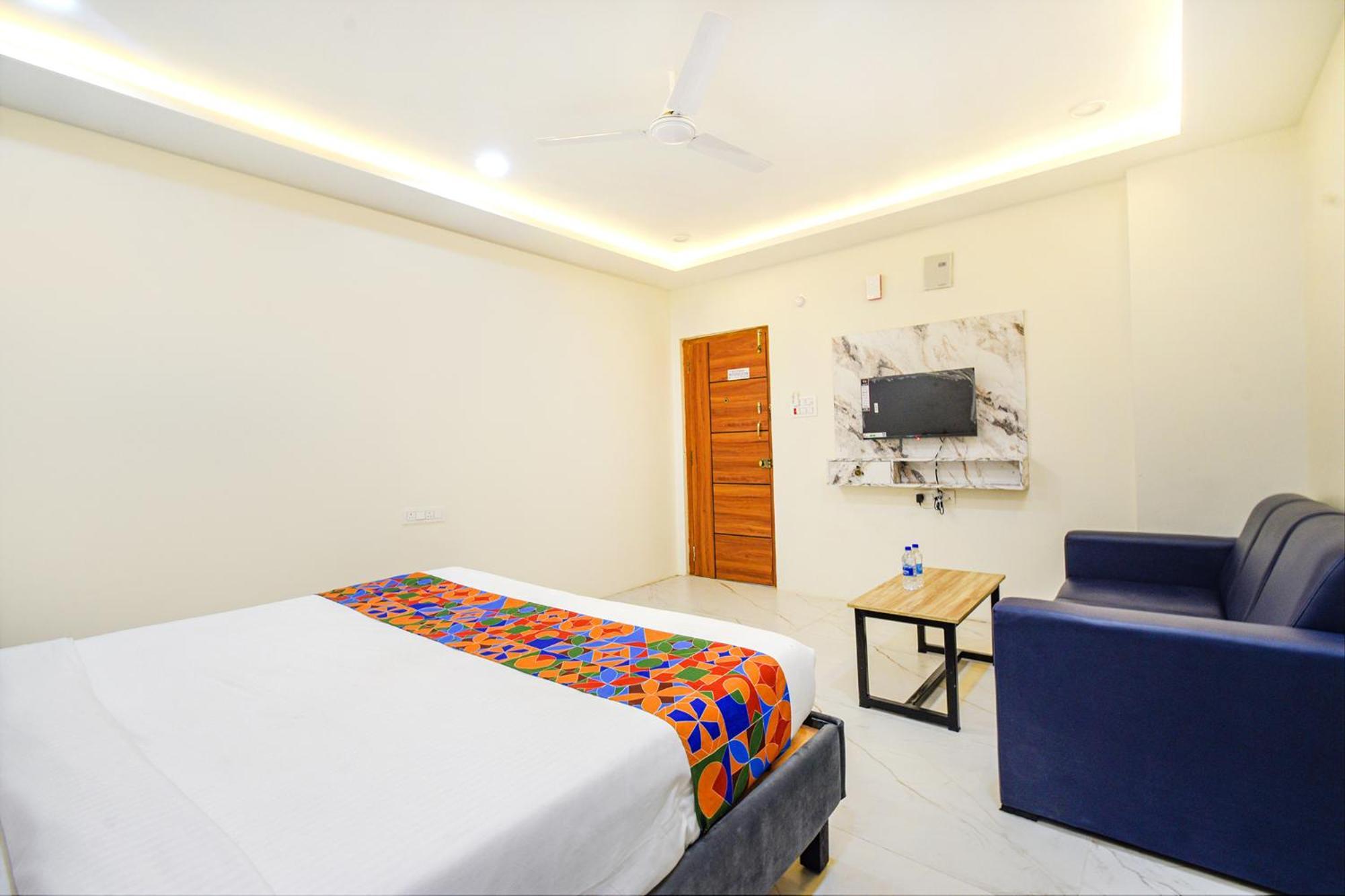 Fabhotel Ssr Ikon Suites - Nr Hyderabad Central University, Kondapur Exteriér fotografie